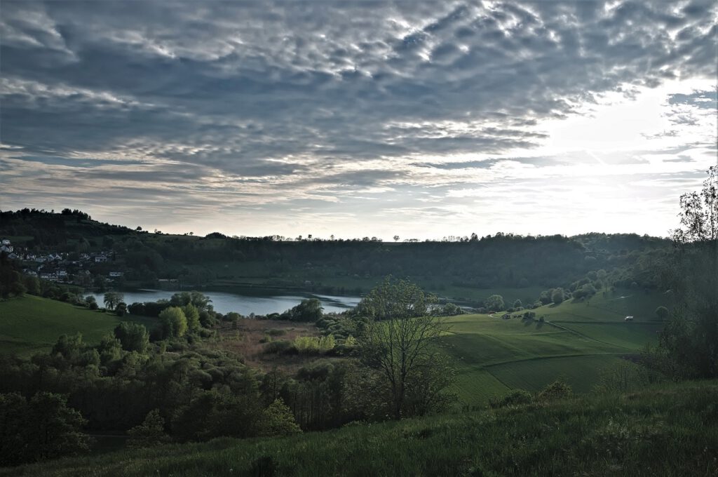 Maare der Vulkaneifel / Schalkenmehrener Maar (Dauner Maare) (AR 05/2022)