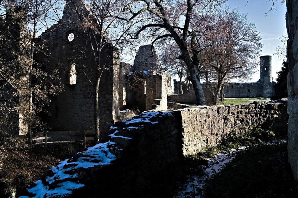 Ruine Homburg bei Gössenheim in Unterfranken (Main Spessart) (AR 12/2022)