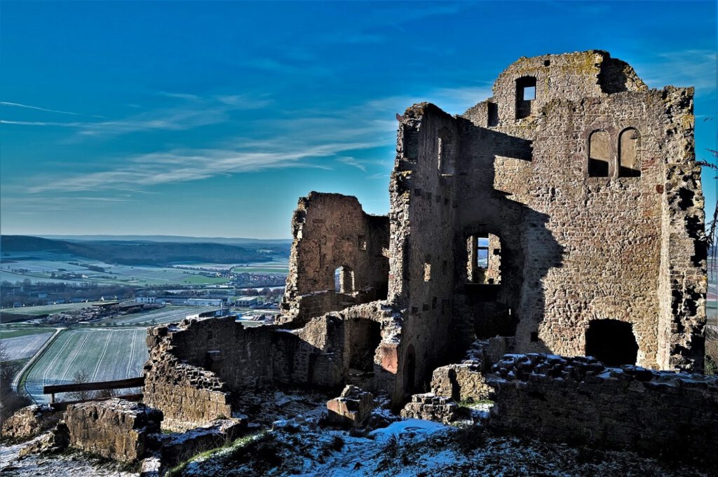 Ruine Homburg bei Gössenheim in Unterfranken (Main Spessart) (AR 12/2022)