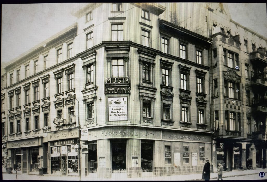 Das Musikhaus Bading kurz nach der Eröffnung 1919 (Lutz Röhrig / zeit-für-berlin.de )