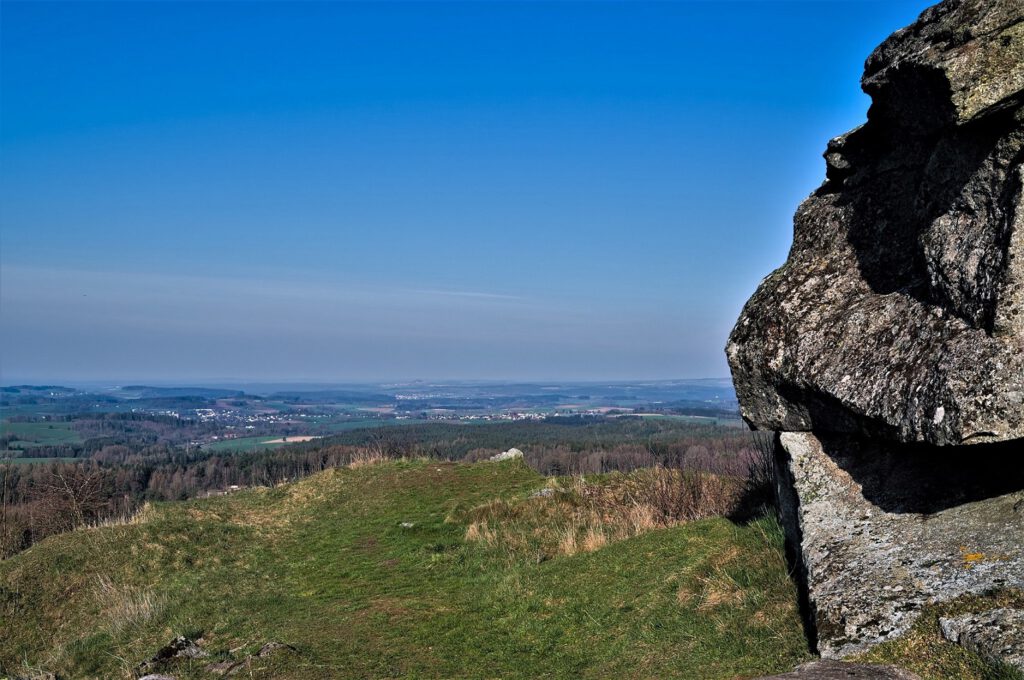 Ausblick von der Burgruine Flossenbürg / Oberpfalz (Bayern) (AR 04/2023)