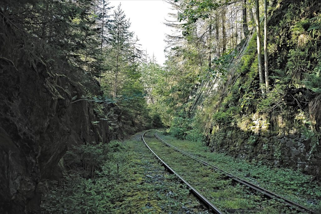 on the way / Unterwegs auf der stillgelegten Bahnstrecke Triptis - Marxgrün (Remptendorf - Thüringen) (AR 06/2023)