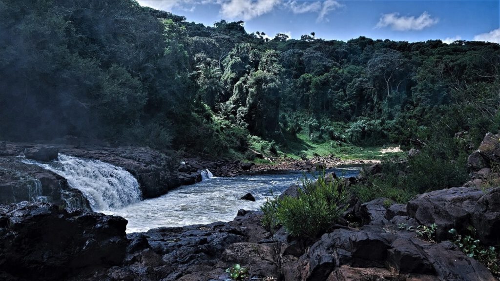 Der "Rio de Contas" bei Taboquinhas (Bundesstaat Bahia, Brasilien) (AR 10/2023)