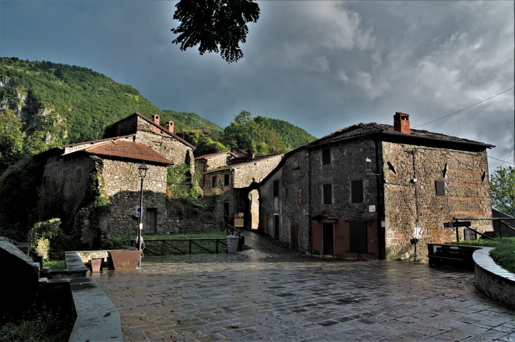 Unterwegs auf dem Rocca Soraggio (Toskana/It) (AR 09/2024)