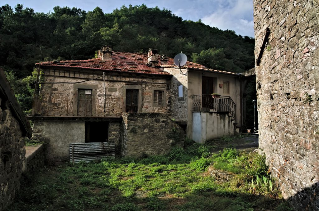 Unterwegs auf dem Rocca Soraggio (Toskana/It) (AR 09/2024)