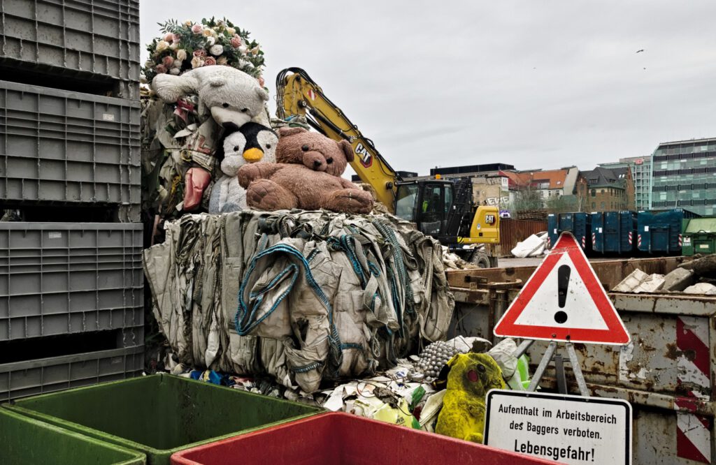 Das Kuriositätenkabinett aufm Wertstoffhof in Kreuzberg (Das Neukölln-Porträt / AR 01/2025)